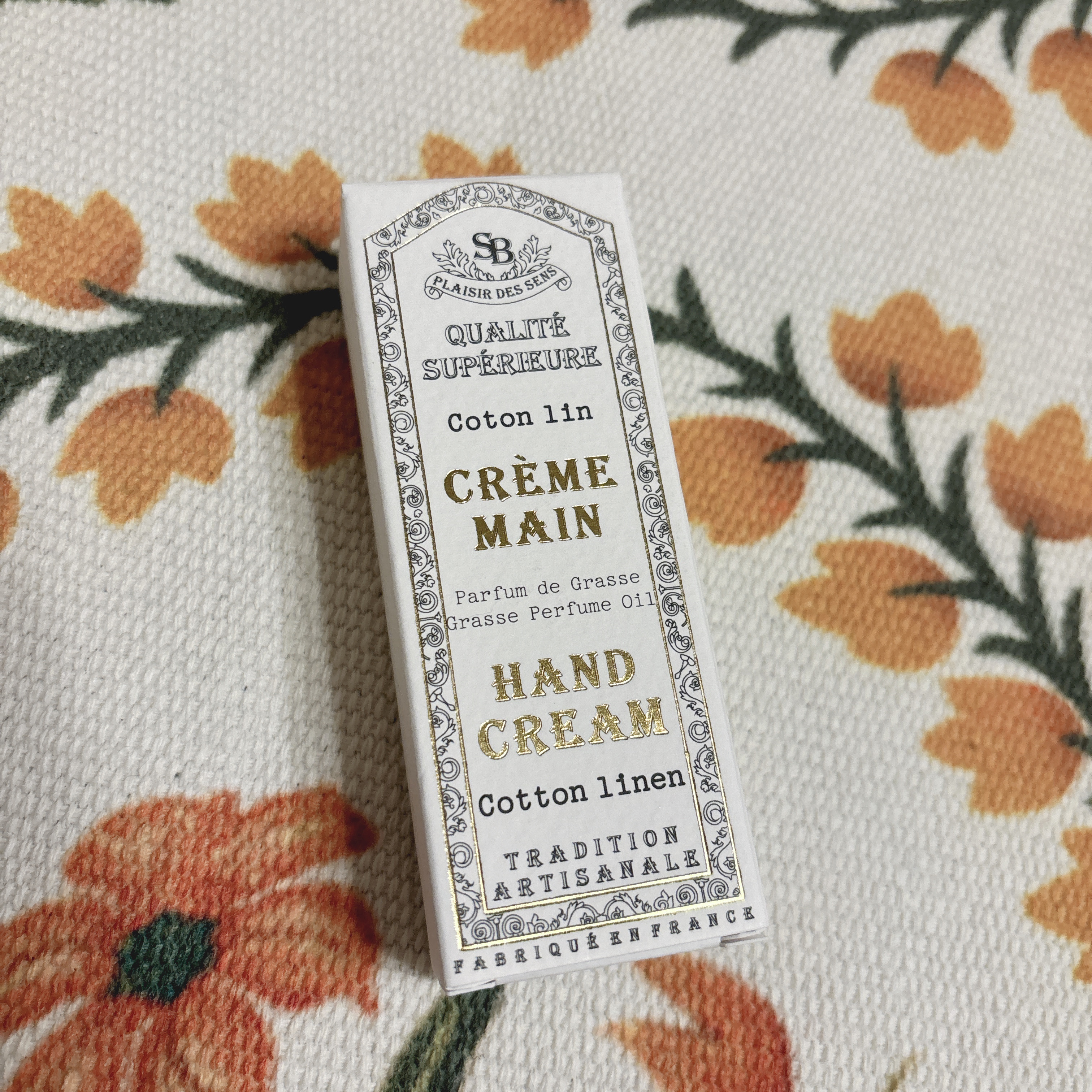 ハンドクリーム コットンリネン フレンチクラシック/サンタール・エ・ボーテ/ハンドクリームを使ったクチコミ（2枚目）