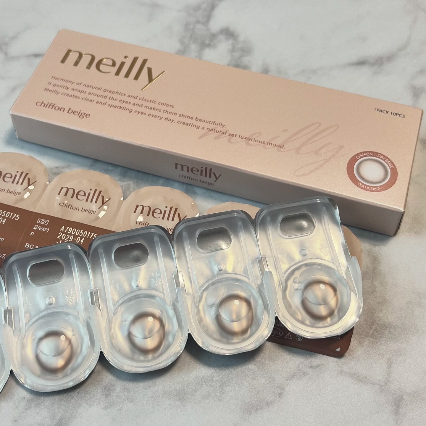 chiffon chiffon beige/meilly/ワンデー（１DAY）カラコンを使ったクチコミ（2枚目）