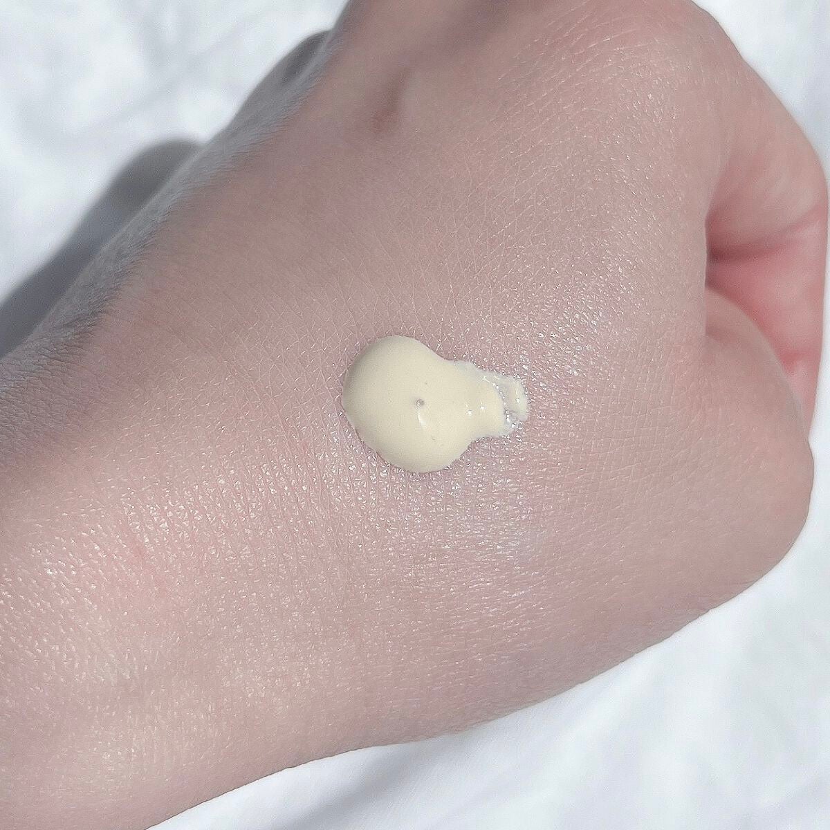 インテンシブ セラム ラディアンス プライマー/BOBBI BROWN/化粧下地を使ったクチコミ(2枚目)