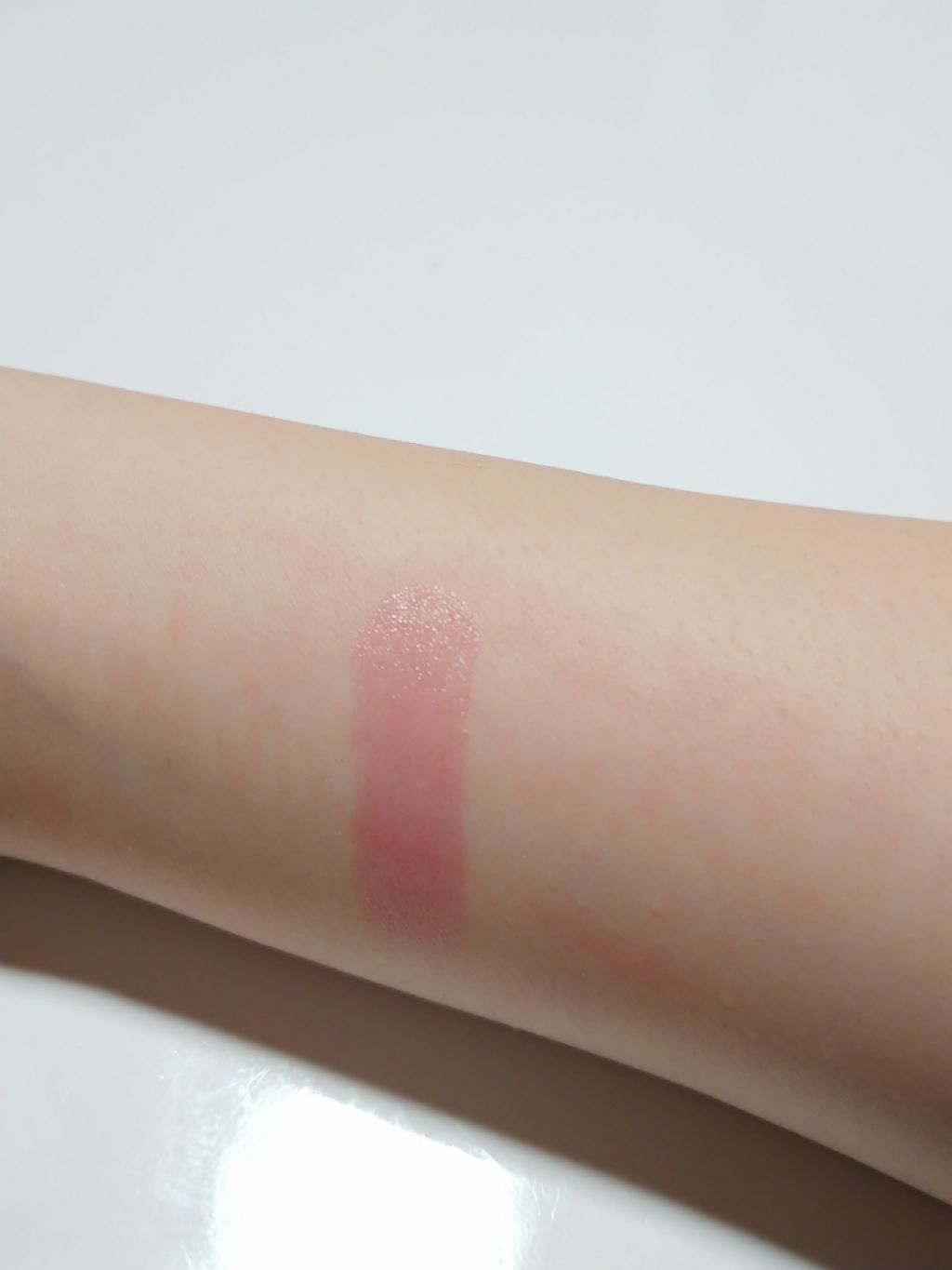 ラスティンググロスリップ/CEZANNE/口紅を使ったクチコミ（3枚目）