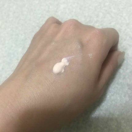 BRIGHTAGE リフトホワイト UVベース CCのクチコミ「肌は乾燥はしませんが、これを下地として使うとめっちゃ化粧崩れしてしまう…。
色もかなり白っぽく.....」(2枚目)