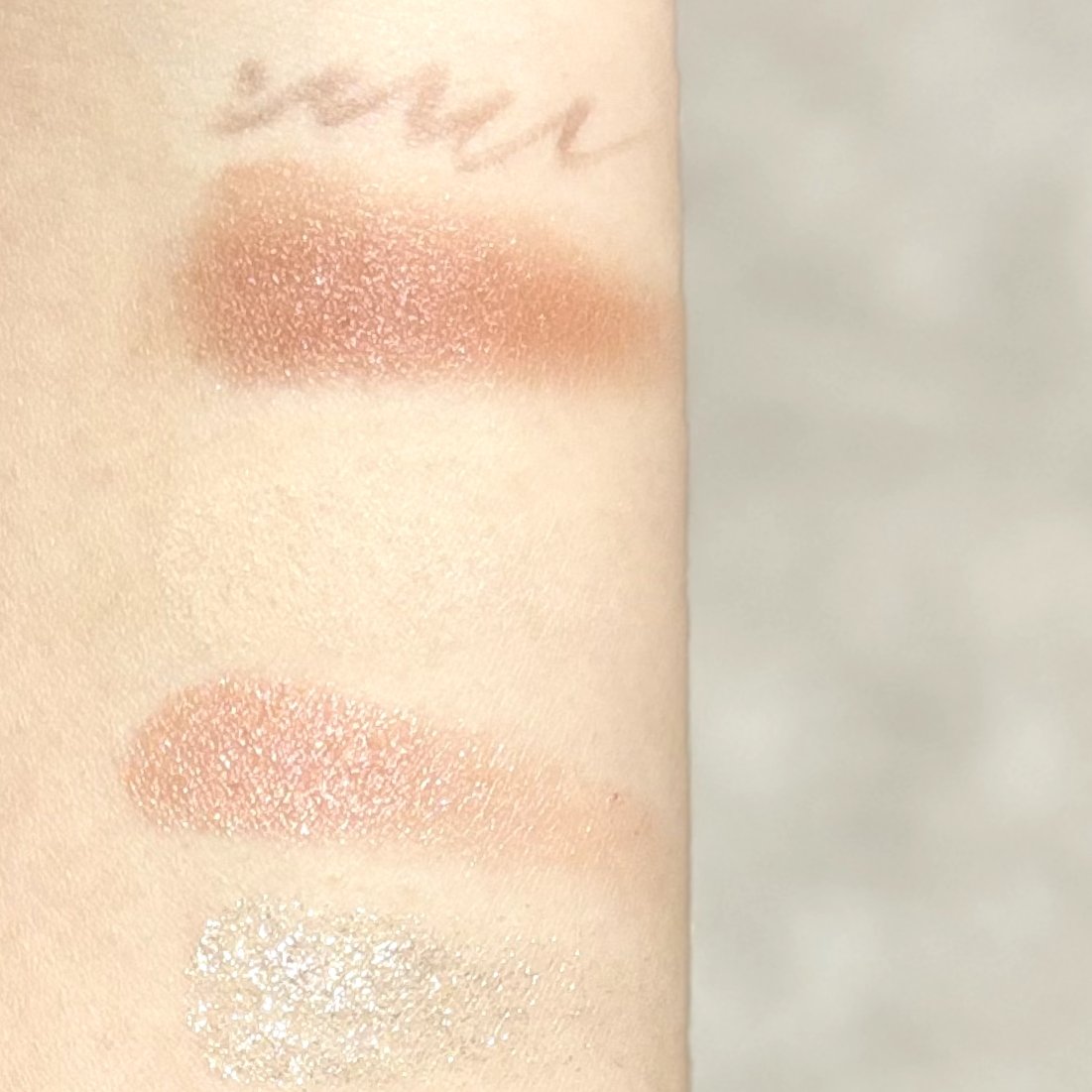 フーミー マルチアイブロウパウダー ピンクブラウン/WHOMEE/パウダーアイブロウを使ったクチコミ（2枚目）