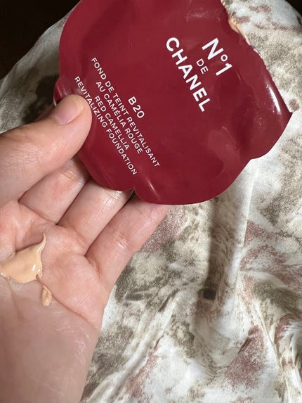 フリュイド ファンデーション N°1 ドゥ シャネル /CHANEL/リキッドファンデーションを使ったクチコミ(1枚目)