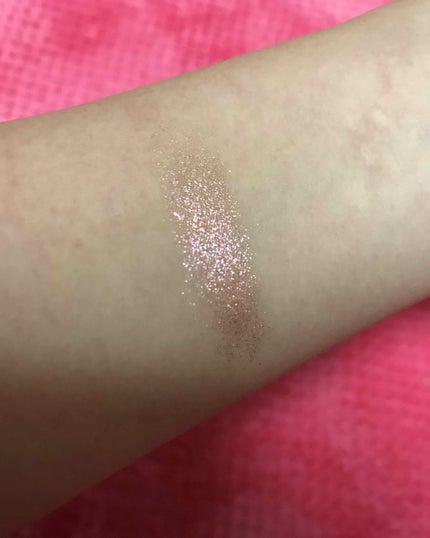 ダズルシャドウ/M・A・C/単色アイシャドウを使ったクチコミ(3枚目)