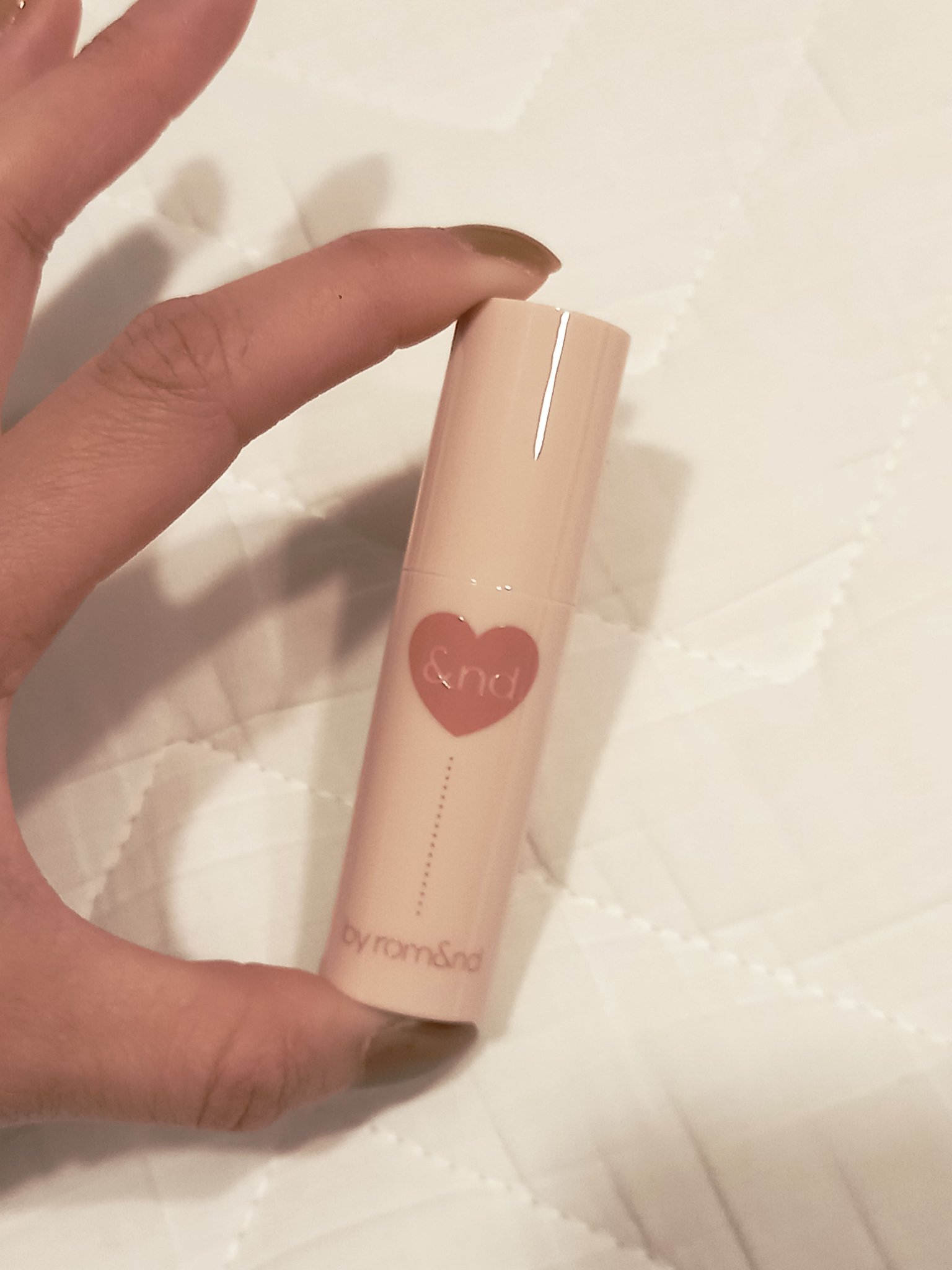 アンドバイロムアンド　グラッシーボムティント/&nd by rom&nd/リップティントを使ったクチコミ（2枚目）