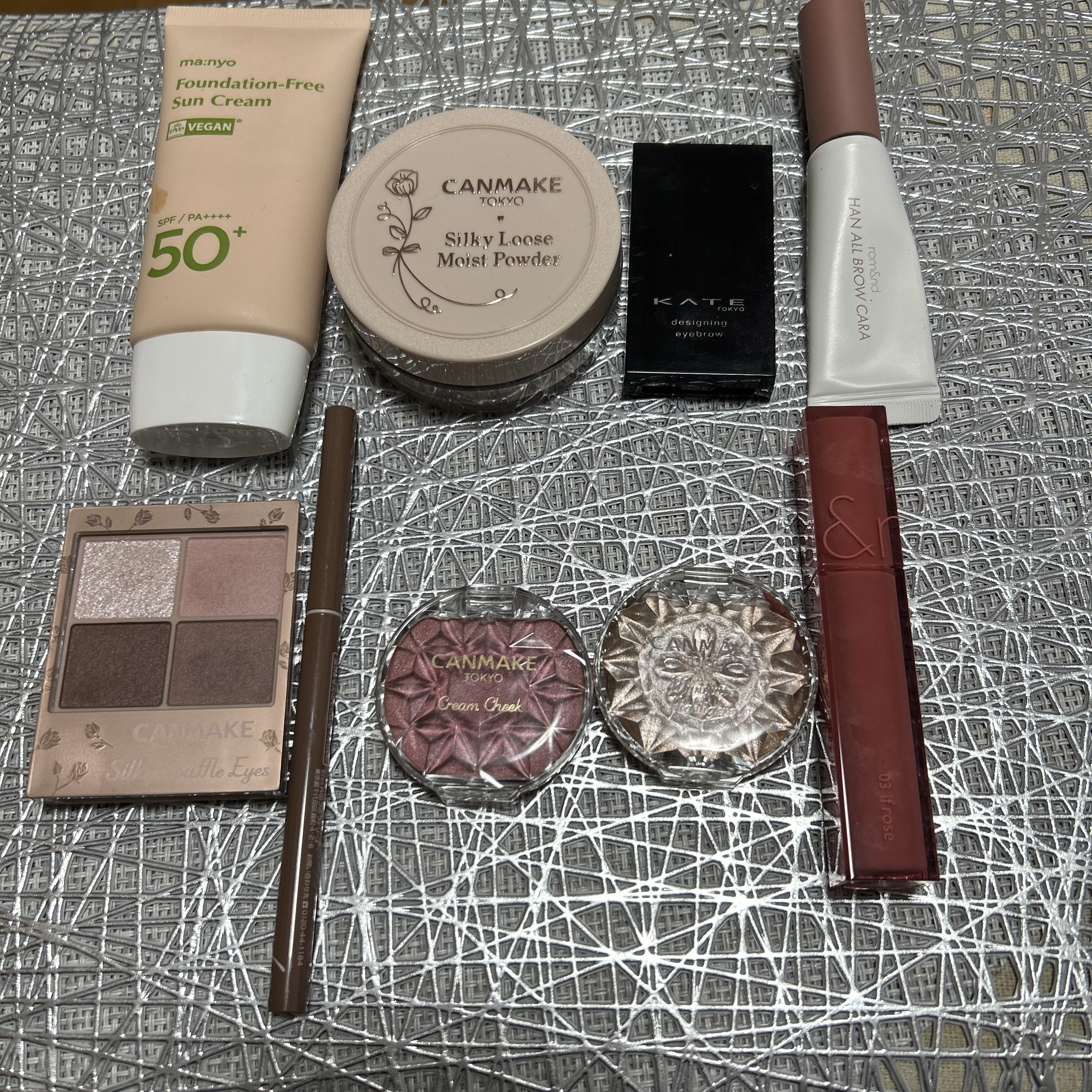 ケイト デザイニングアイブロウ3D/KATE/パウダーアイブロウを使ったクチコミ（1枚目）