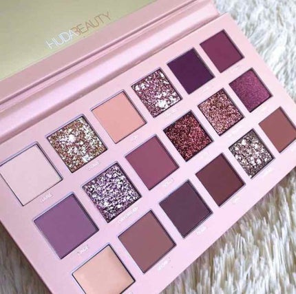 Huda beauty 新品未使用 アイシャドウパレット フーダビューティ デザート ダスク アイシャドウパレット|Huda