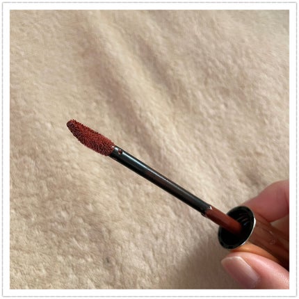 リップベルベティスト LV05 ワイルドストーン/excel/口紅を使ったクチコミ(3枚目)