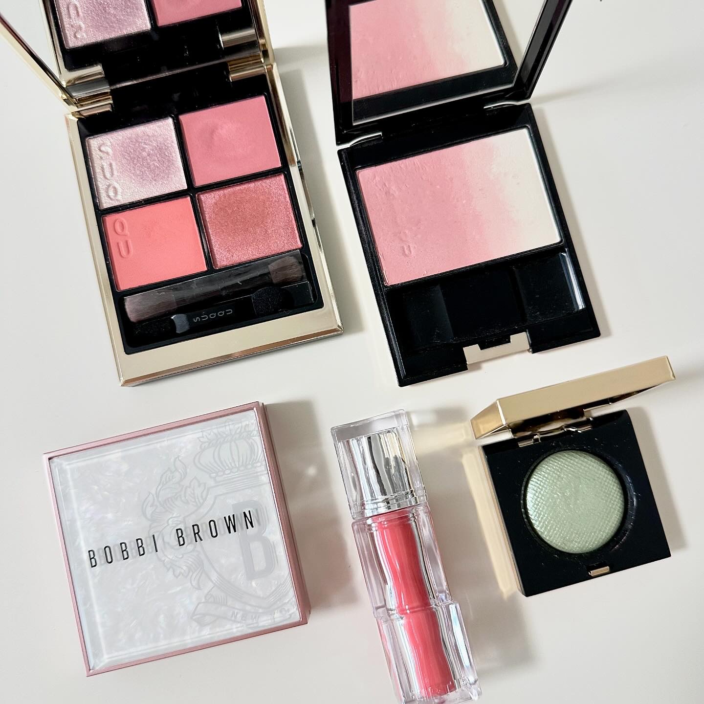 リュクスアイシャドウ L30 コスミック(リッチ スパークル)/BOBBI BROWN/単色アイシャドウを使ったクチコミ（2枚目）