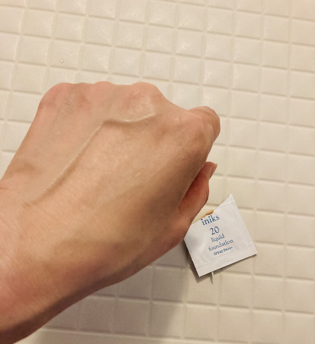 リキッド ファンデーション 20：オークル/iniks/リキッドファンデーションを使ったクチコミ（3枚目）