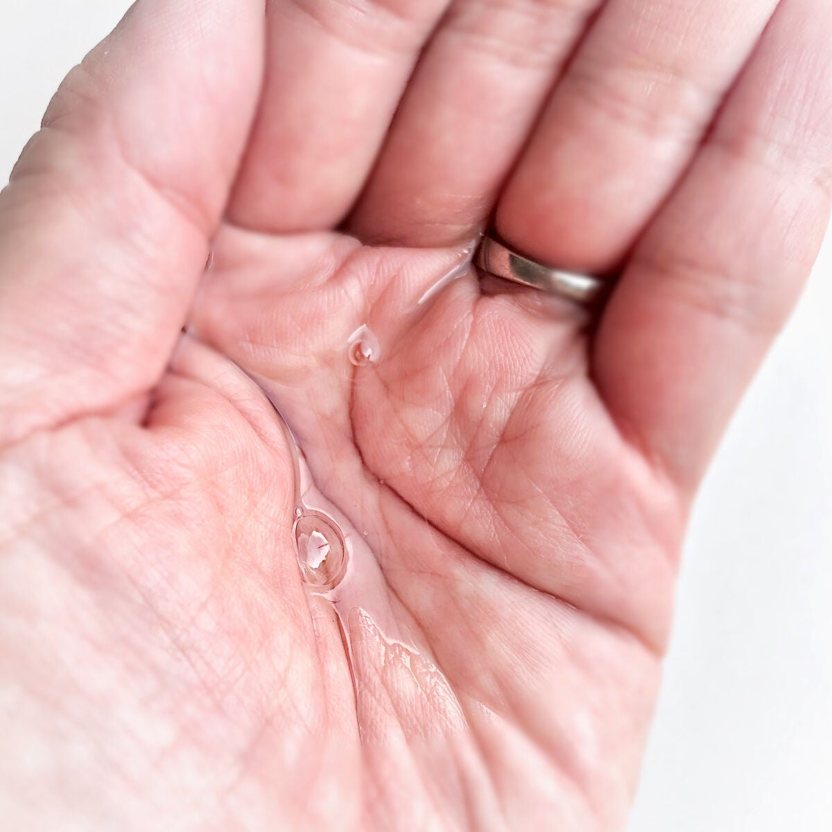 エッセンシャル プレミアム ウォータートリートメント EXスムース/エッセンシャル/アウトバストリートメントを使ったクチコミ(2枚目)