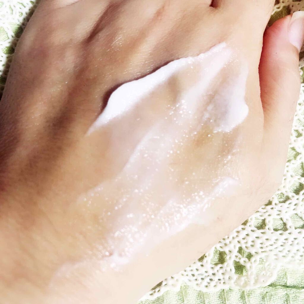 モイストボタニカル マルチスフレクリーム/unlabel/ボディクリームを使ったクチコミ（3枚目）