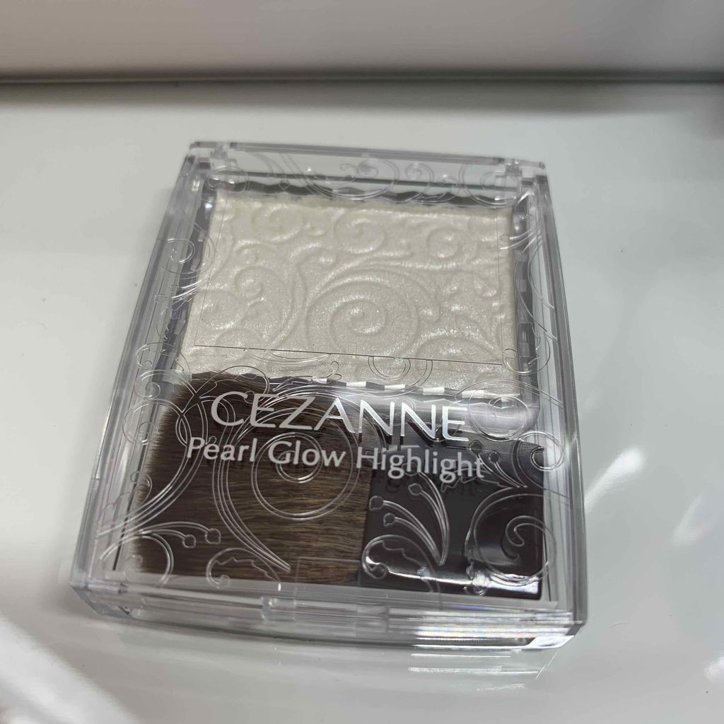 パールグロウハイライト/CEZANNE/パウダーハイライトを使ったクチコミ(3枚目)