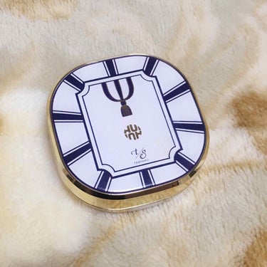 OHUI Ultimate Cover Cushion Moistureのクチコミ「韓国のクッションファンデ
O HUI
このケースに一目惚れして、以前買ってしまったもの(〃ω〃.....」（1枚目）