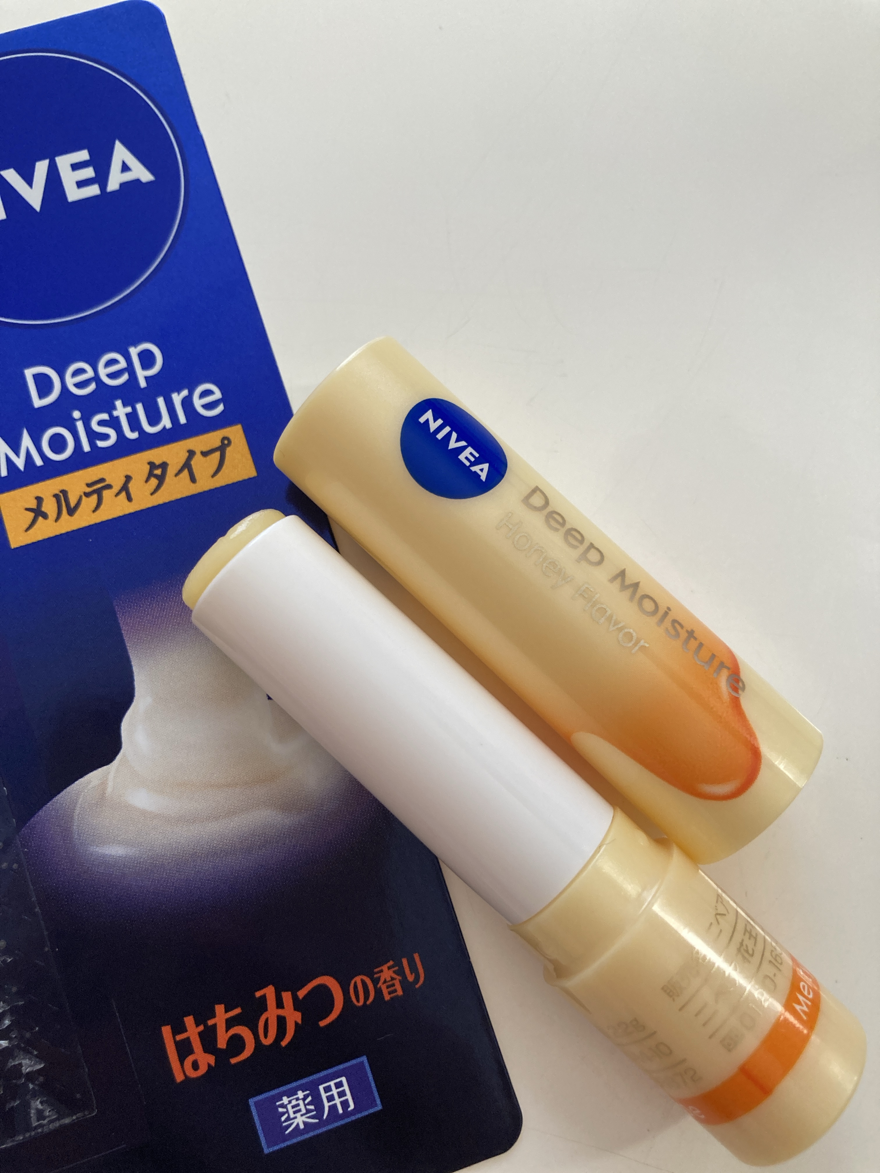 ニベア ディープモイスチャーリップ メルティタイプ はちみつの香り/ニベア/リップクリームを使ったクチコミ（2枚目）
