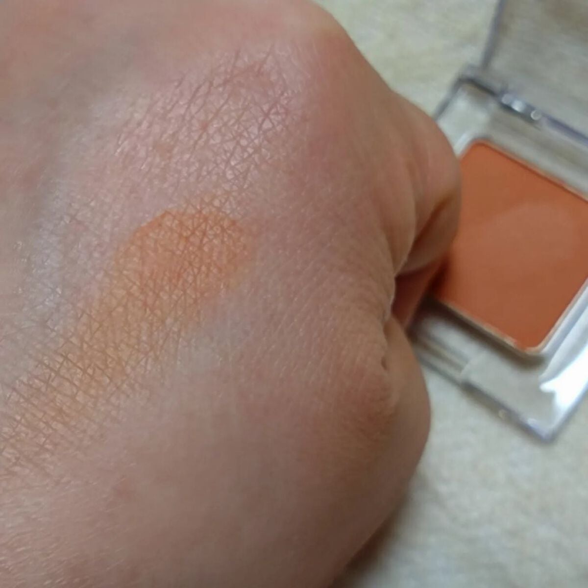 ミネラルマルチパウダー/エトヴォス/単色アイシャドウを使ったクチコミ(4枚目)