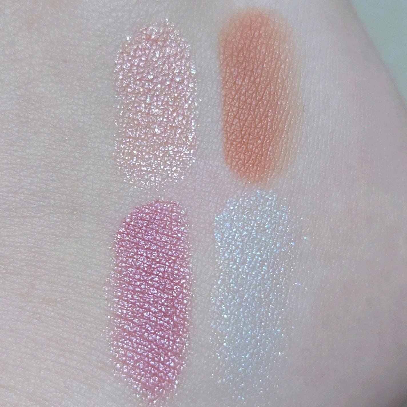 ミネラルクラッシィシャドー/エトヴォス/アイシャドウパレットを使ったクチコミ(2枚目)