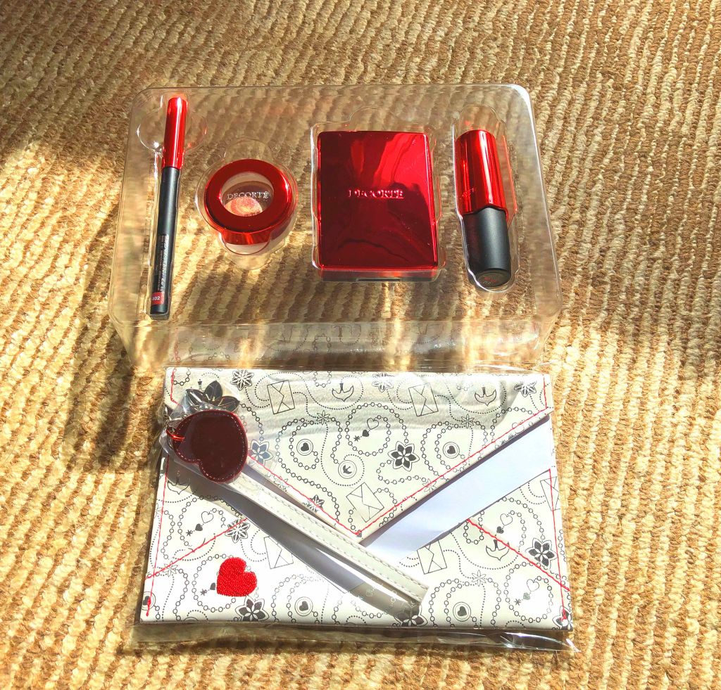 メイクアップ コフレ Ⅱ(クリスマスコフレ 2019)/DECORTÉ/メイクアップキットを使ったクチコミ(1枚目)