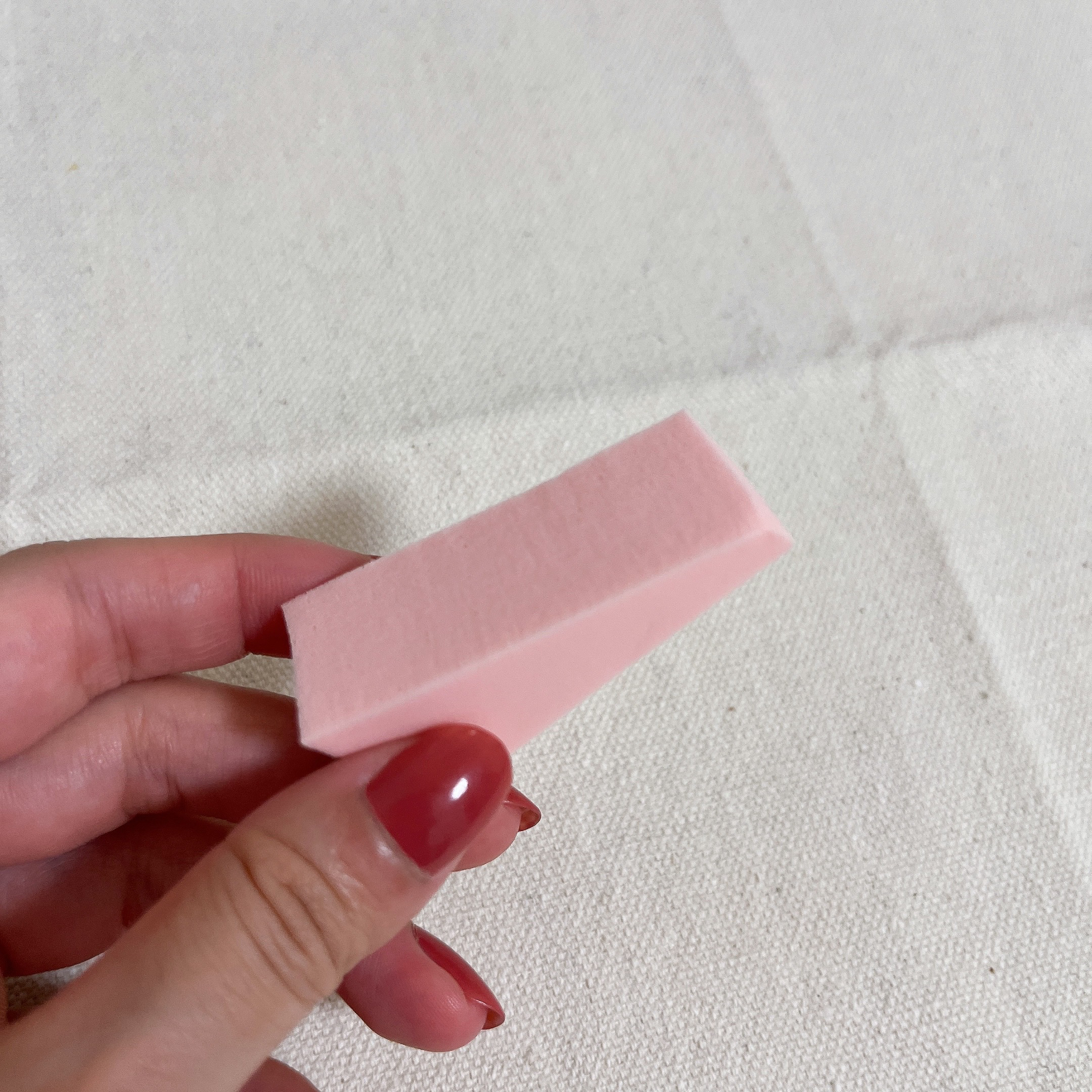 メイクアップスポンジ(バリューパック ウェッジ型 30個)/DAISO/パフ・スポンジを使ったクチコミ（3枚目）