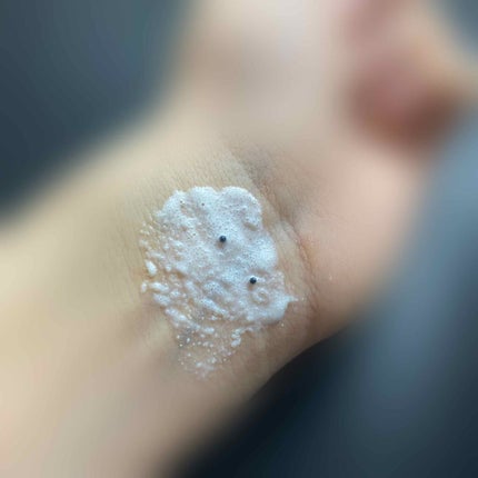 ダヴ ふわとろ クリーミースクラブ キウイ&アロエ/ダヴ/ボディスクラブを使ったクチコミ(3枚目)