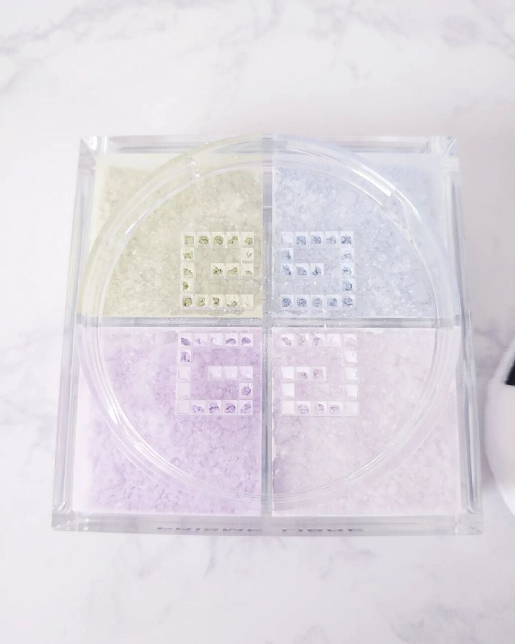 プリズム・リーブル/GIVENCHY/ルースパウダーを使ったクチコミ(2枚目)