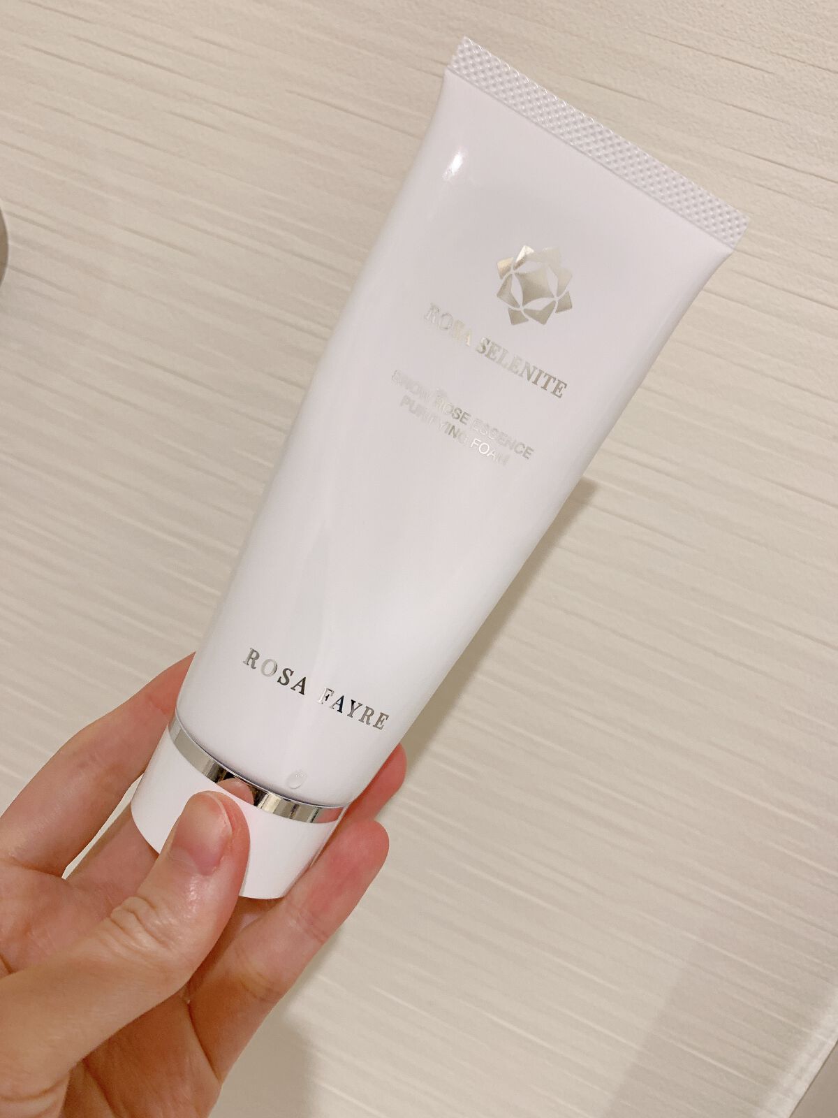 ロサ セレナイト スノーローズ エッセンス ピュリファイング フォーム/ROSA FAYRE/洗顔フォームを使ったクチコミ（1枚目）