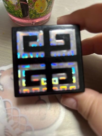 ゆうみ on LIPS 「だいぶ前に買ったGIVENCHYのアイシャドウ結構マットな色で..」(1枚目)