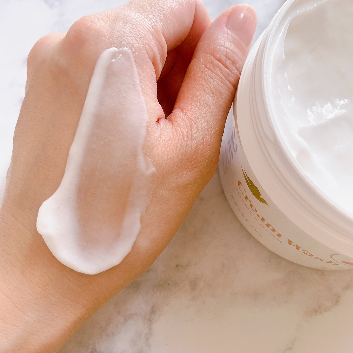 ダヴ クリームボディウォッシュ ジョイアスグロウ/ダヴ/ボディソープを使ったクチコミ(3枚目)