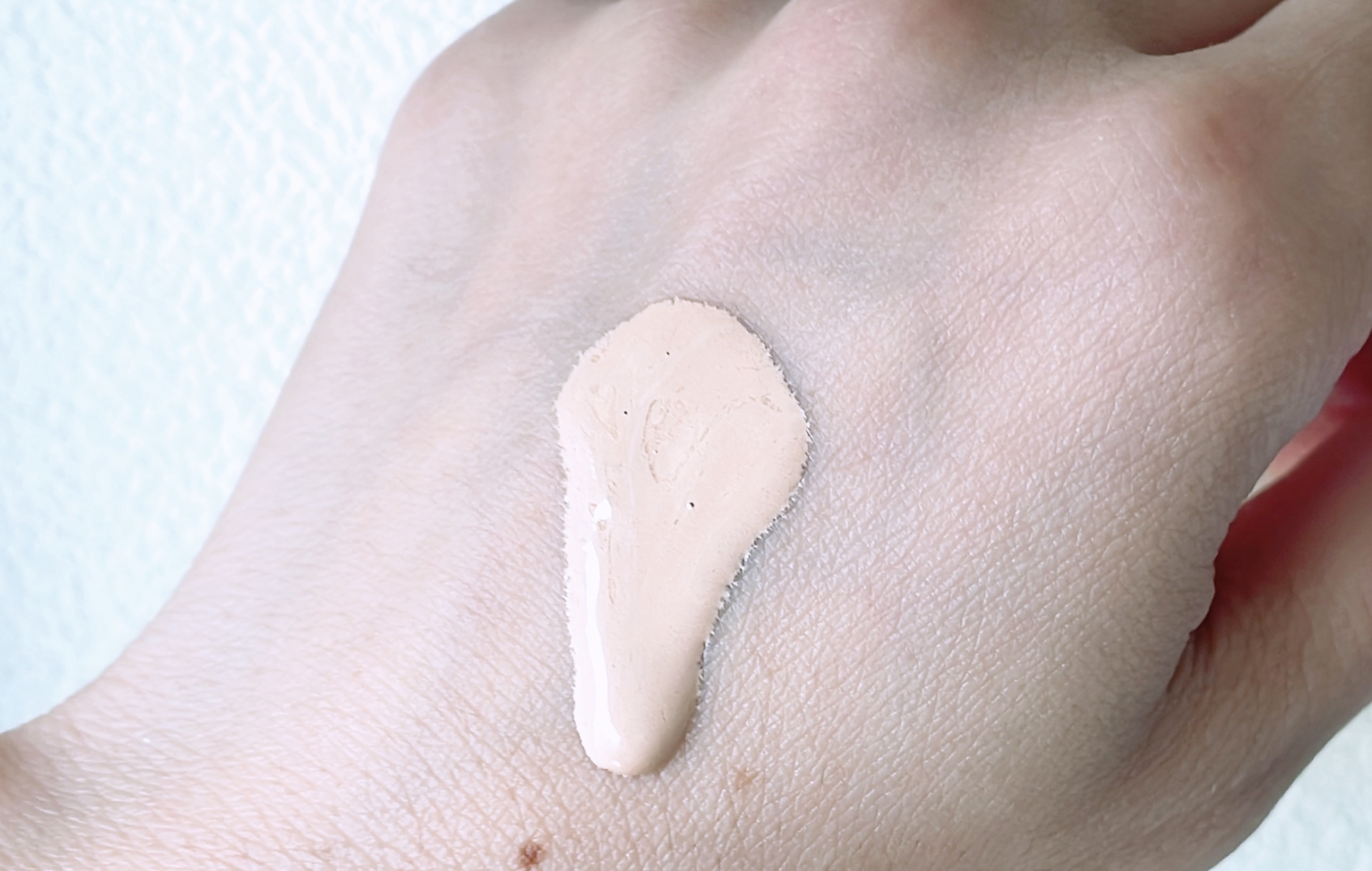 スキンレゾネート リキッドファンデーション/Celvoke/リキッドファンデーションを使ったクチコミ（2枚目）