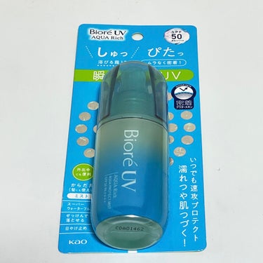 ビオレ ビオレＵＶ アクアリッチ アクアプロテクトミスト

評判がよく気になってたので買ってみました♪
使用前に振らずに使えて、ミストが細かいのでしっかり肌に密着してくれます。
塗り漏れが怖いので何プッ