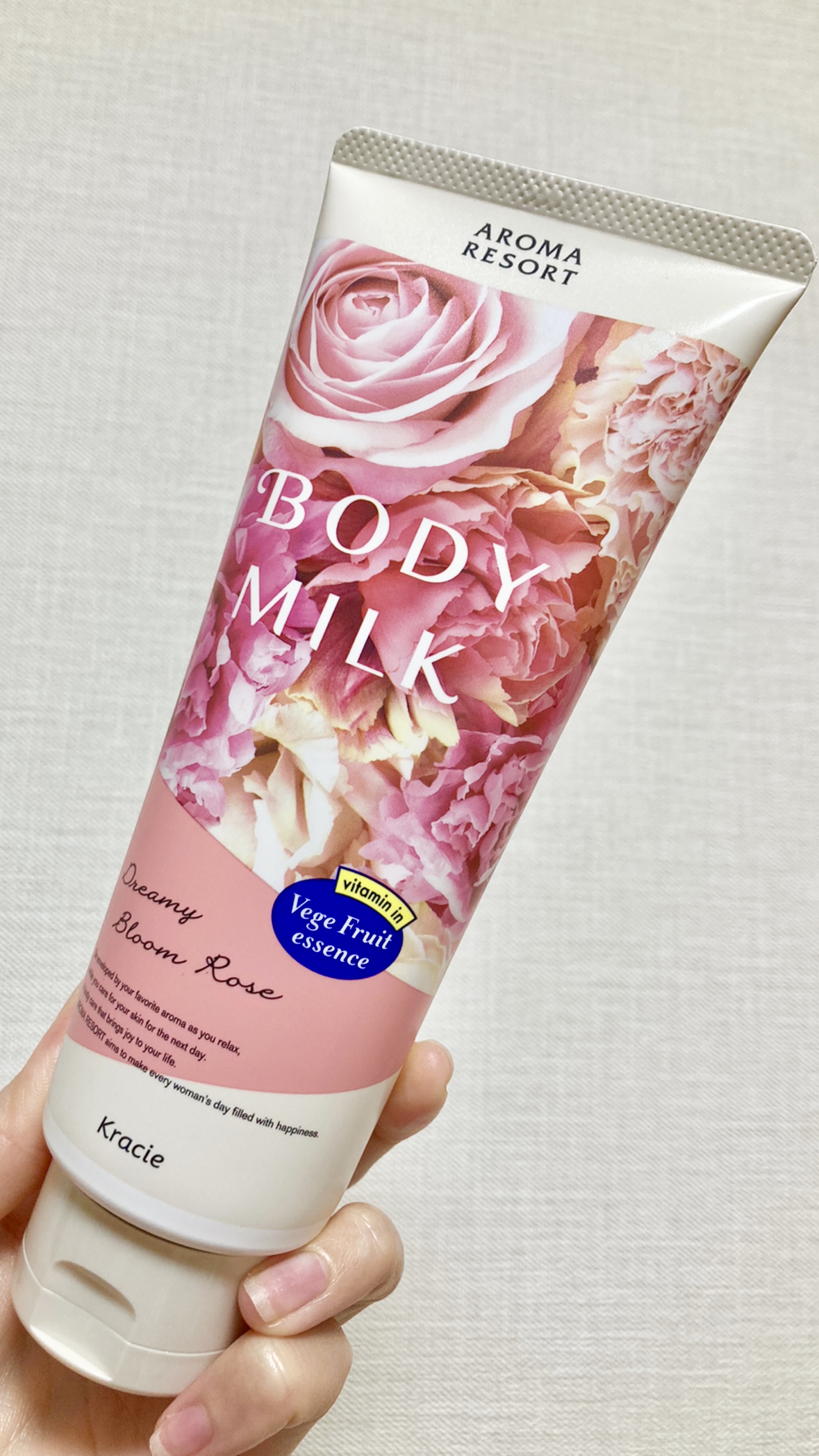 アロマリゾート ボディミルク ドリーミーブルームローズの香りのクチコミ「見かけによらず(?)

自然派志向なこちらのボディミルク！👍



アロマリゾート

ボディミ.....」（1枚目）