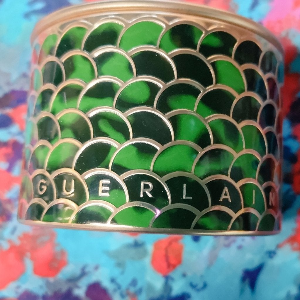 メテオリット ビーユ/GUERLAIN/フェイスパウダーを使ったクチコミ(2枚目)