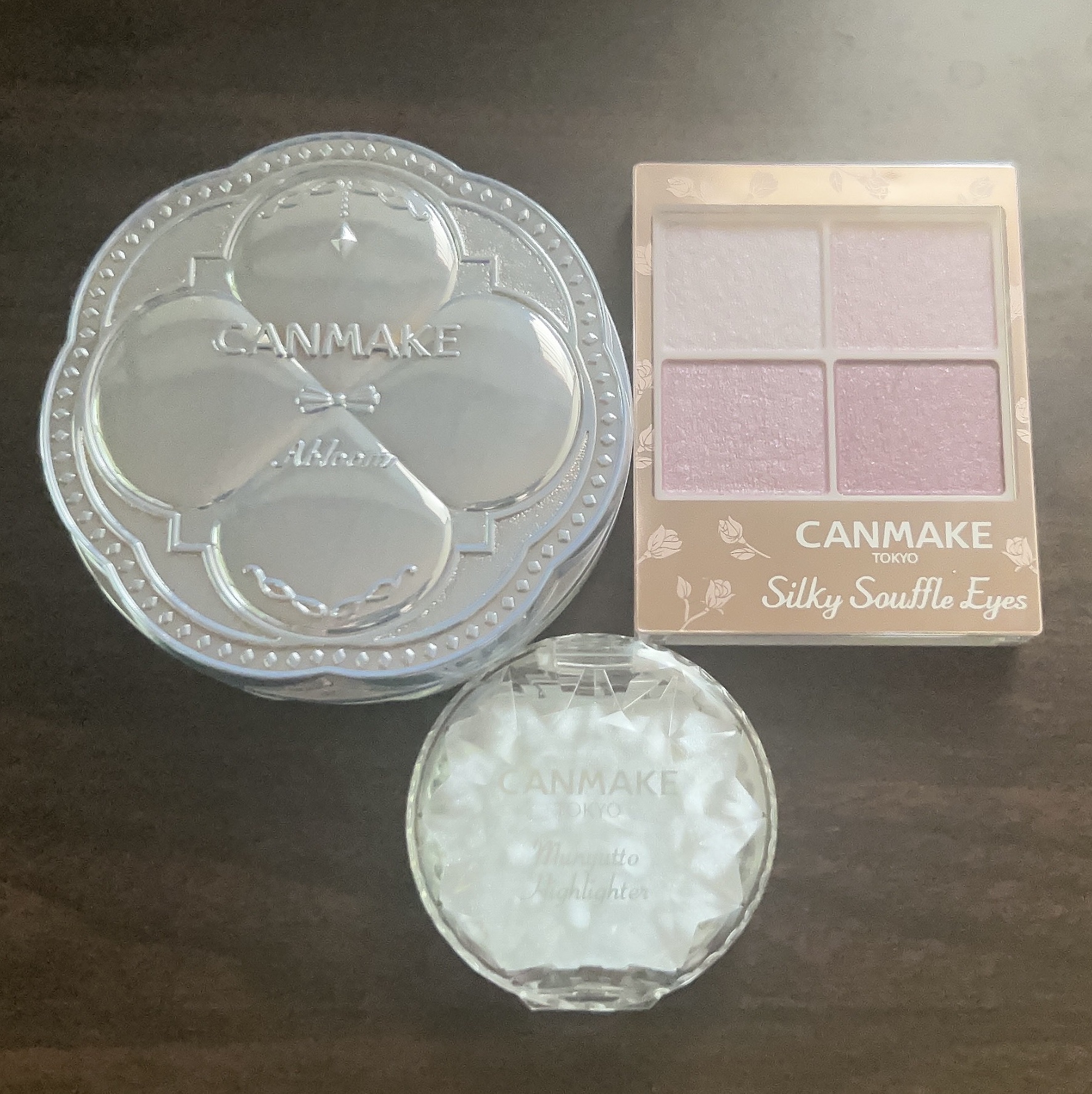 イルミネイティングフィニッシュパウダー　～Abloom～/キャンメイク/プレストパウダーを使ったクチコミ（1枚目）