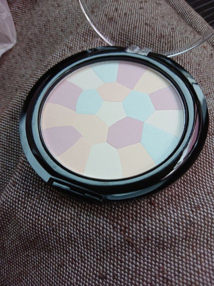 UR GLAM MARBLE FACE POWDER/U R GLAM/プレストパウダーを使ったクチコミ(2枚目)
