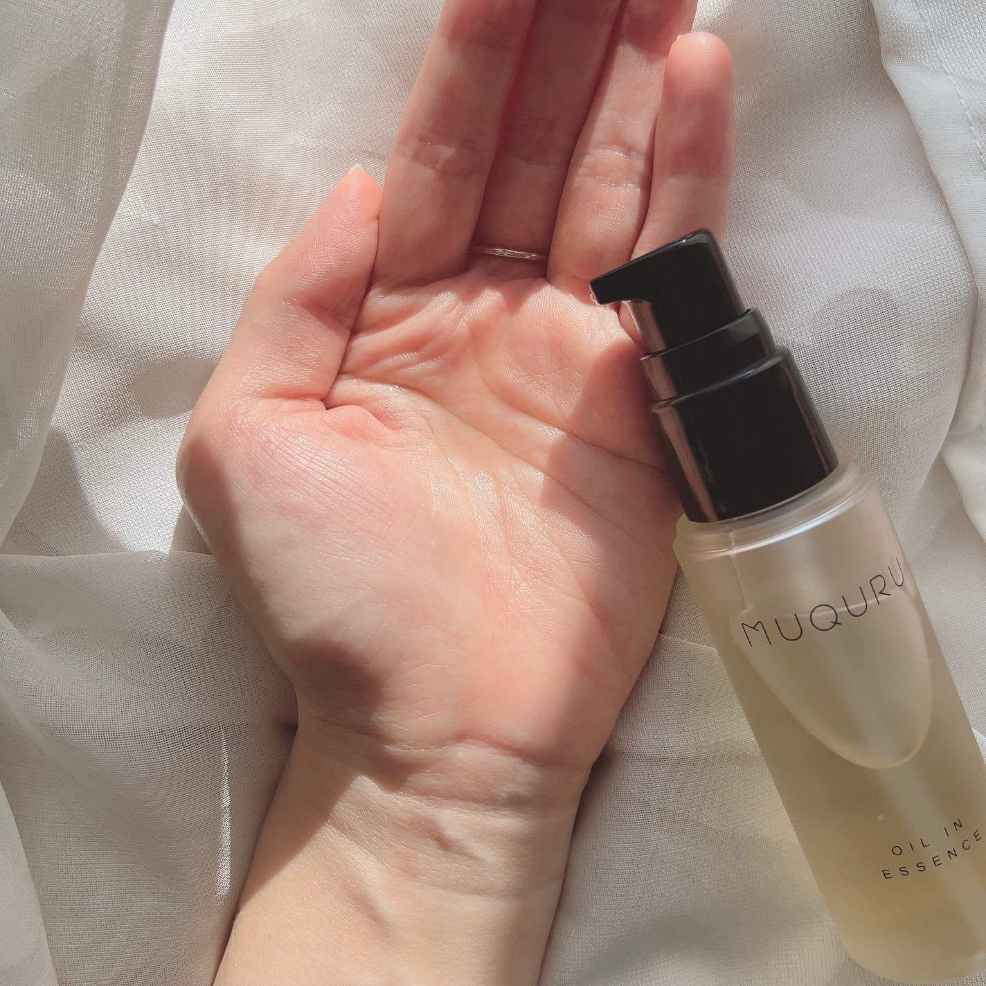 オイルインエッセンス/MUQURU/ブースター・導入液を使ったクチコミ(3枚目)