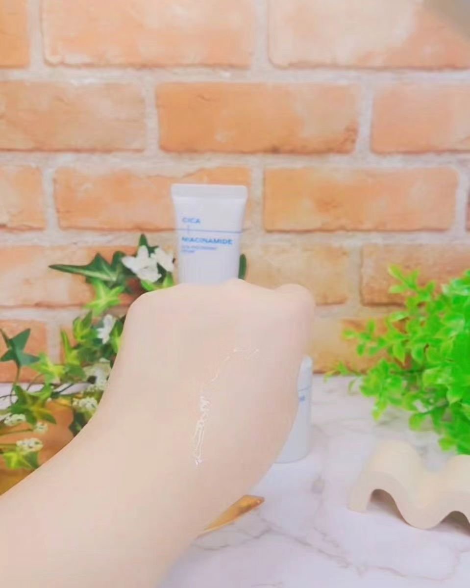 +REAL クリアトナーのクチコミ「+REAL
ꕤクリアトナー


＼ゼロから生まれるリアルなシナジー／


悩みを解決する韓国発.....」（2枚目）