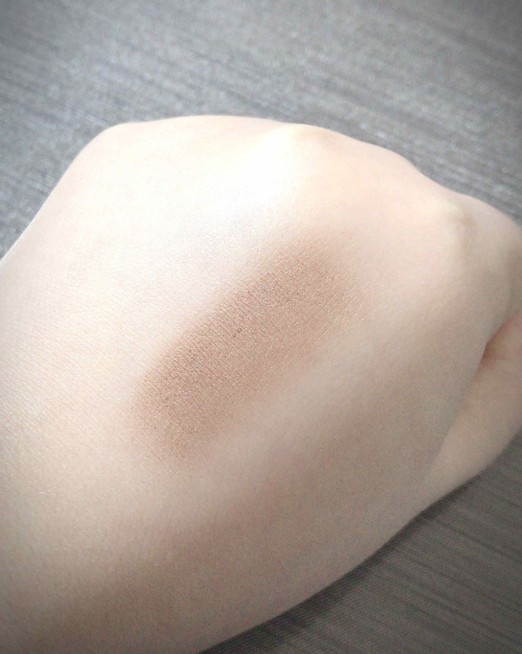 スモール アイシャドウ テンプティング/M・A・C/単色アイシャドウを使ったクチコミ（2枚目）