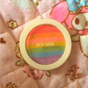 the SAEM Eco Soul Rainbow Blusherのクチコミ「

新宿のルミネの中にあるクリマレで
購入しました！！

2枚目は全色混ぜてのせました！！
チ.....」（1枚目）