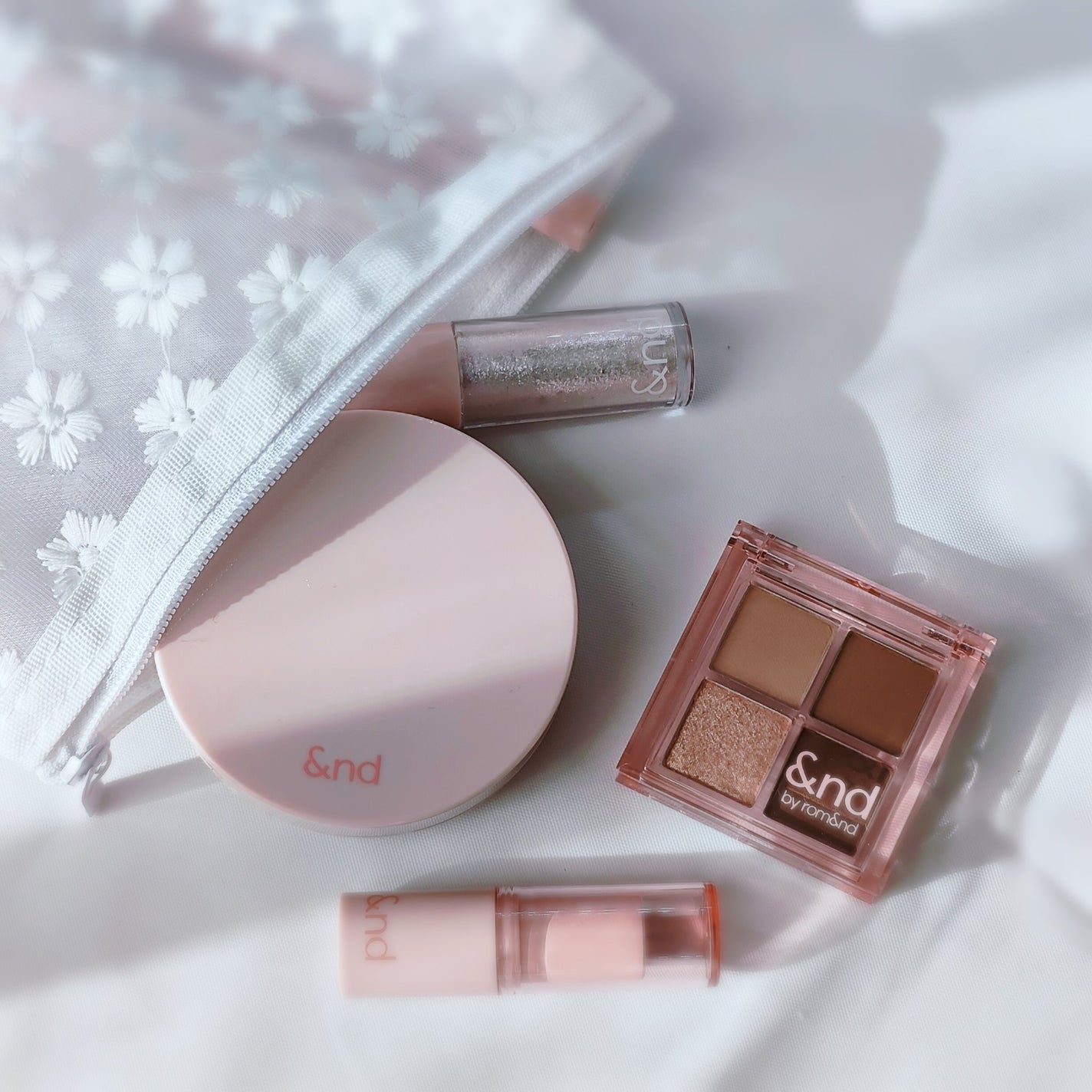 アンドバイロムアンド グラッシーボムティント/&nd by rom&nd/リップティントを使ったクチコミ(4枚目)