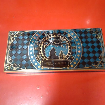 アリスドリームランドシリーズ 12色アイシャドウパレット(ZEESEA×大英博物館)/ZEESEA/アイシャドウパレットを使ったクチコミ(2枚目)