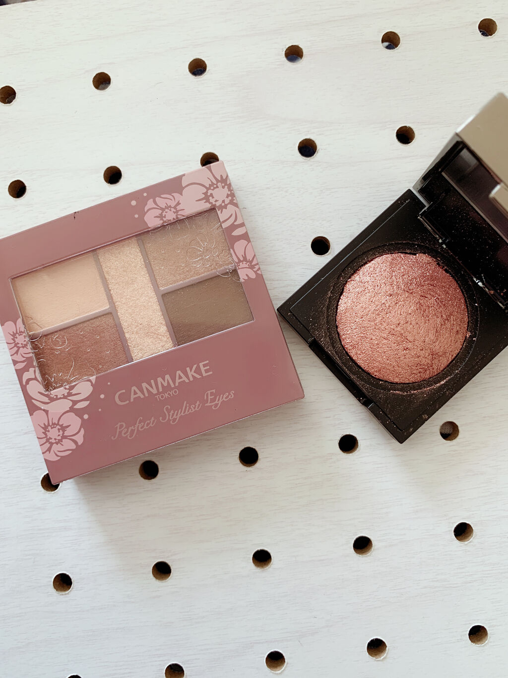 プリズム エアー シャドウ/CLIO/単色アイシャドウを使ったクチコミ（2枚目）