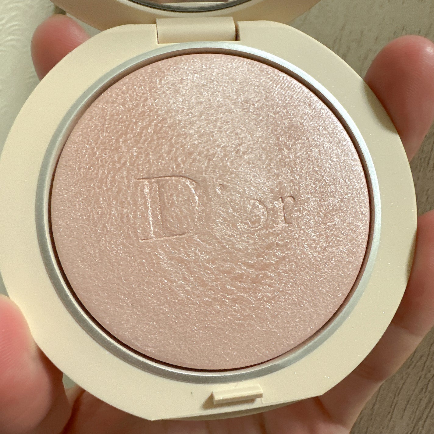 ディオールスキン フォーエヴァー クチュール ルミナイザー/Dior/プレストパウダーを使ったクチコミ(1枚目)