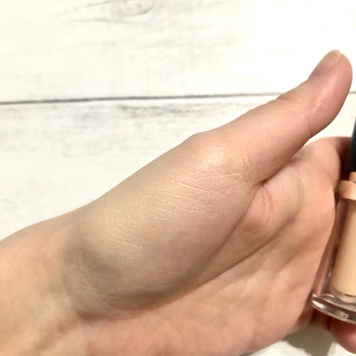 タトゥーウォータープルーフスカーコンシーラー/フォレンコス/リキッドコンシーラーを使ったクチコミ(4枚目)