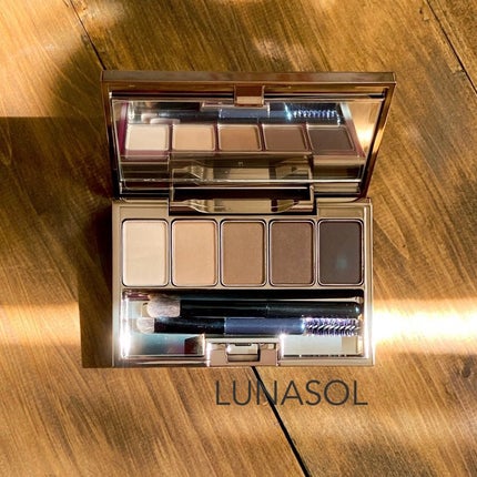 スタイリングアイゾーンコンパクト/LUNASOL/アイシャドウパレットを使ったクチコミ(1枚目)
