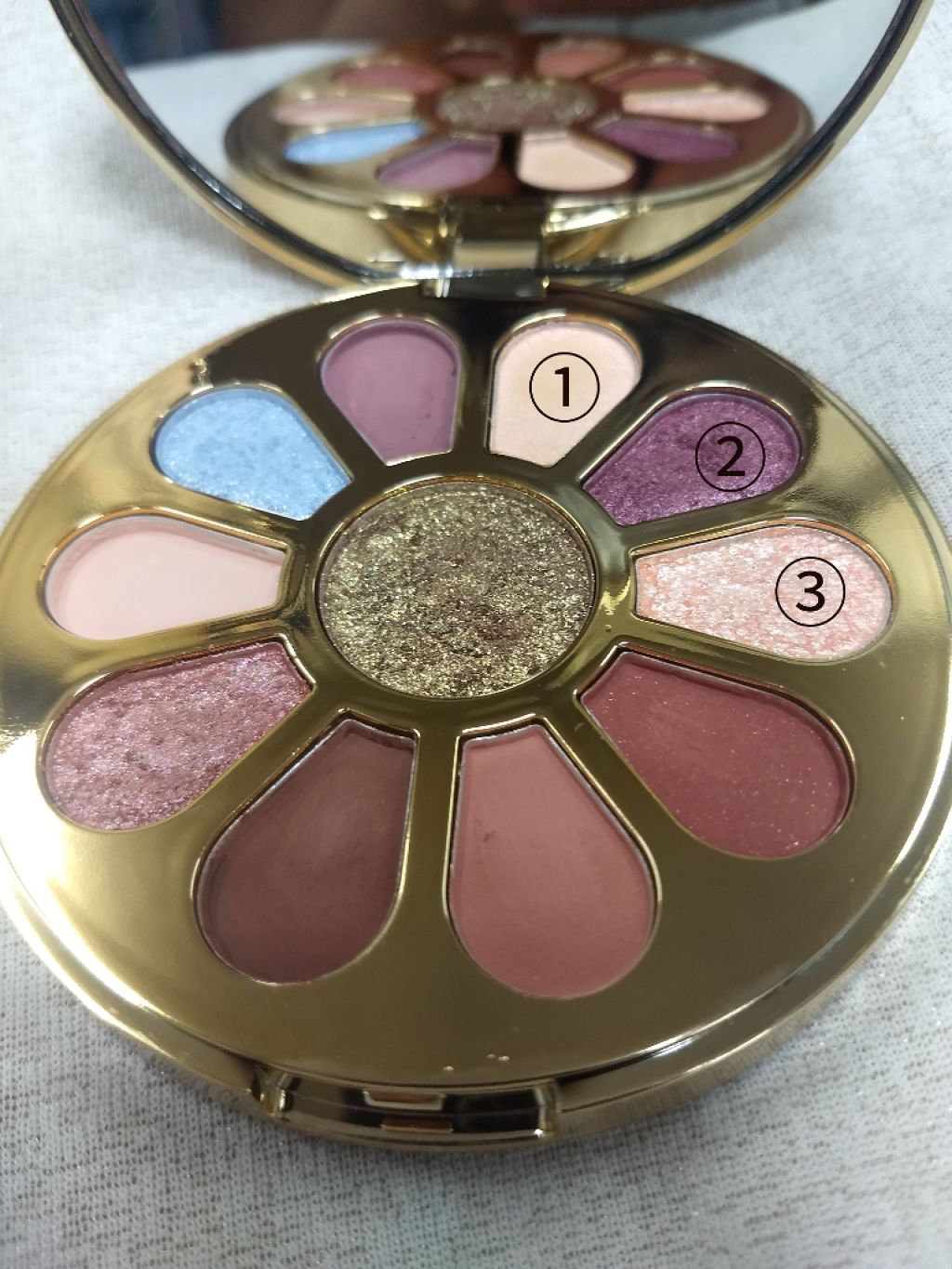 サーキュラー サンド アイシャドウ パレット/HOJO/アイシャドウパレットを使ったクチコミ（2枚目）