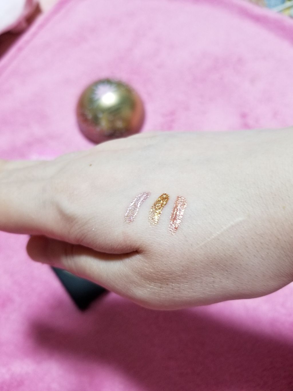 タイニートゥインクル ミラーホリックオーナメント/ETUDE/リキッドアイシャドウを使ったクチコミ（3枚目）