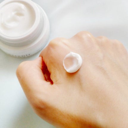 ドレススノー ローション【医薬部外品】 /アテニア/化粧水を使ったクチコミ(9枚目)