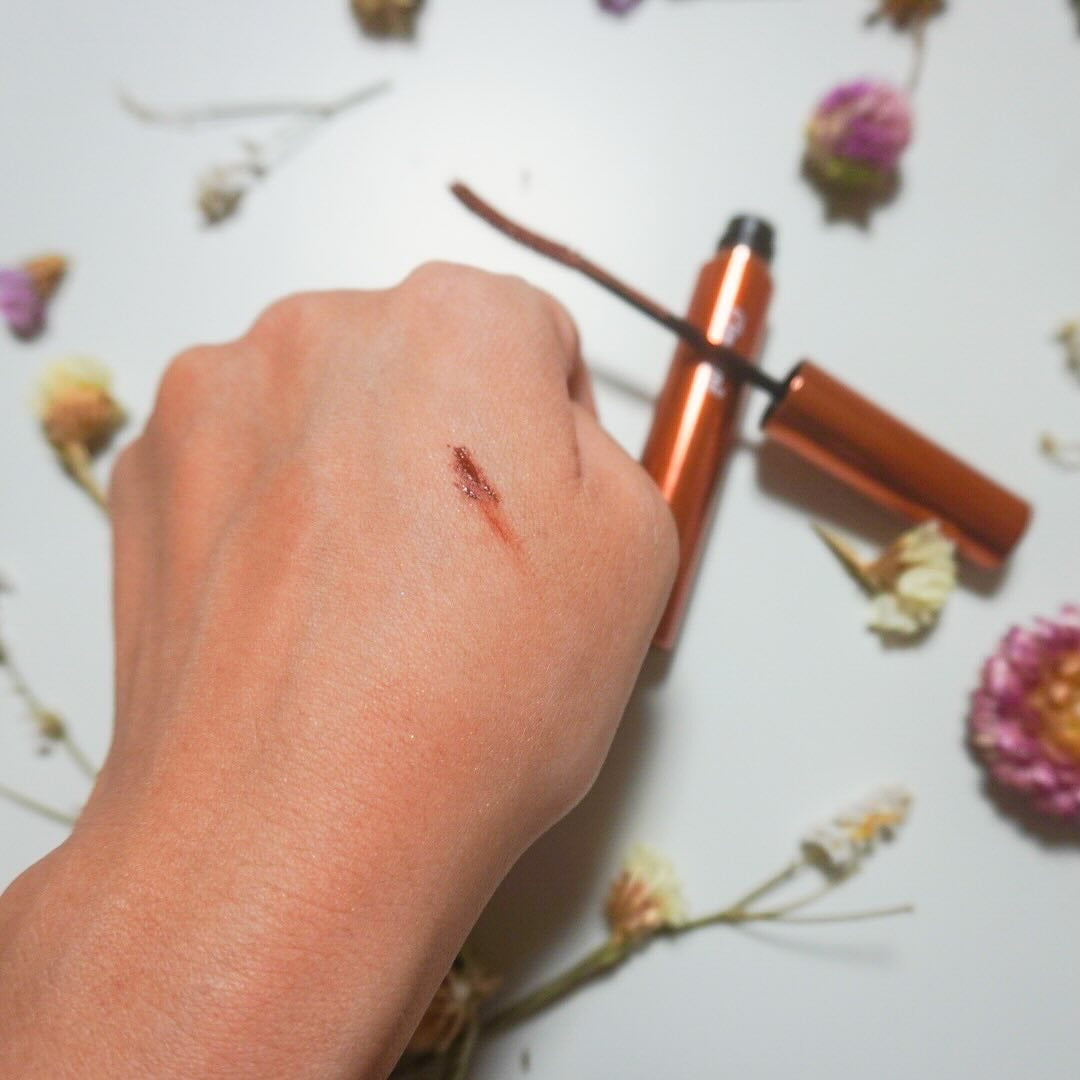 お風呂嫌いアラサーOL on LIPS 「ダマにならずスッとまつ毛が伸びるマスカラ/ラッシュフルールカラ..」(3枚目)