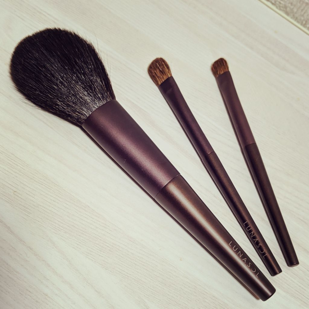 アイシャドウブラシ(M)N/LUNASOL/メイクブラシを使ったクチコミ(3枚目)