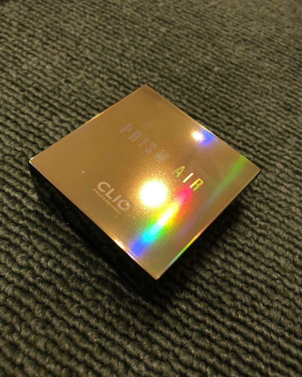 プリズム エアー シャドウ/CLIO/単色アイシャドウを使ったクチコミ（2枚目）